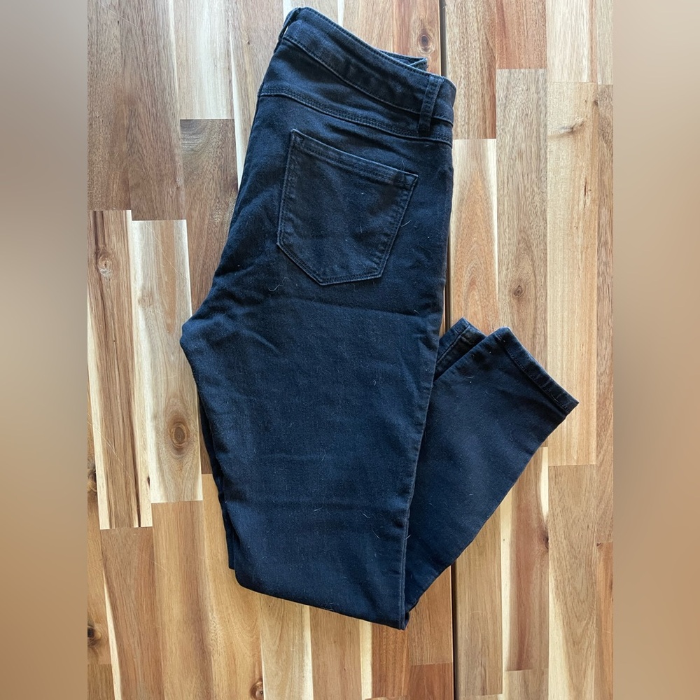 D. Jean Black Skinny Jeans. Size 10.
